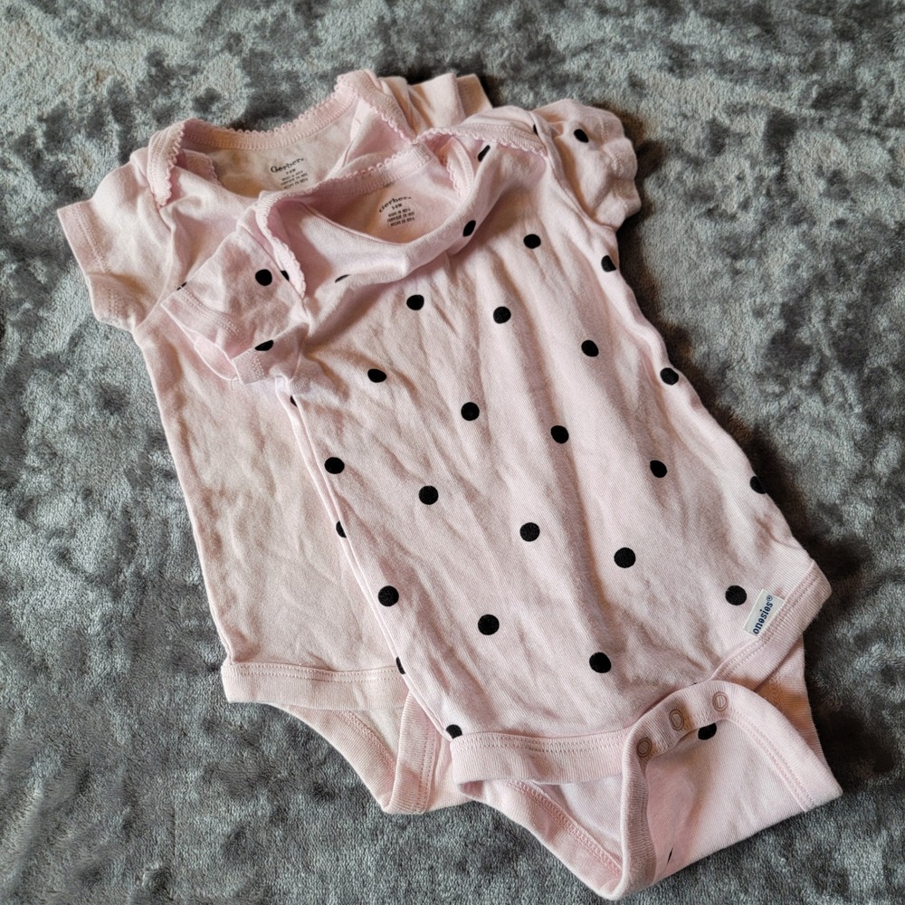 2- Gerber Bodysuits Baby 3-6M Pink Black Excellent Polka Dot 853